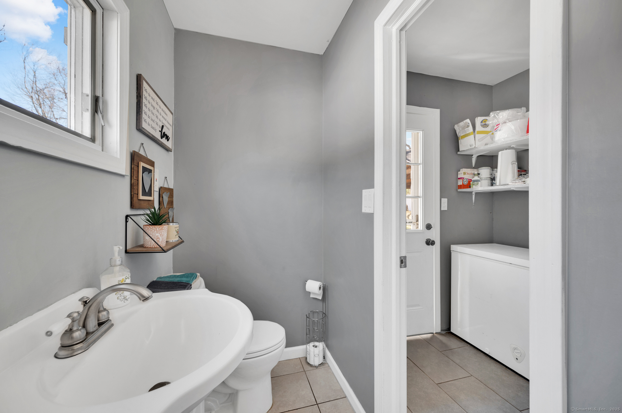111 Green Manor Drive, East Hartford, Connecticut image 23