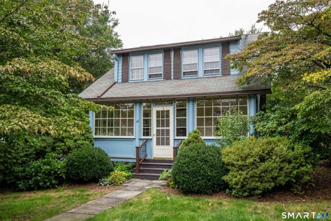 Homes For Sale - 60 Bainbridge Road<br/> West Hartford, CT 06119