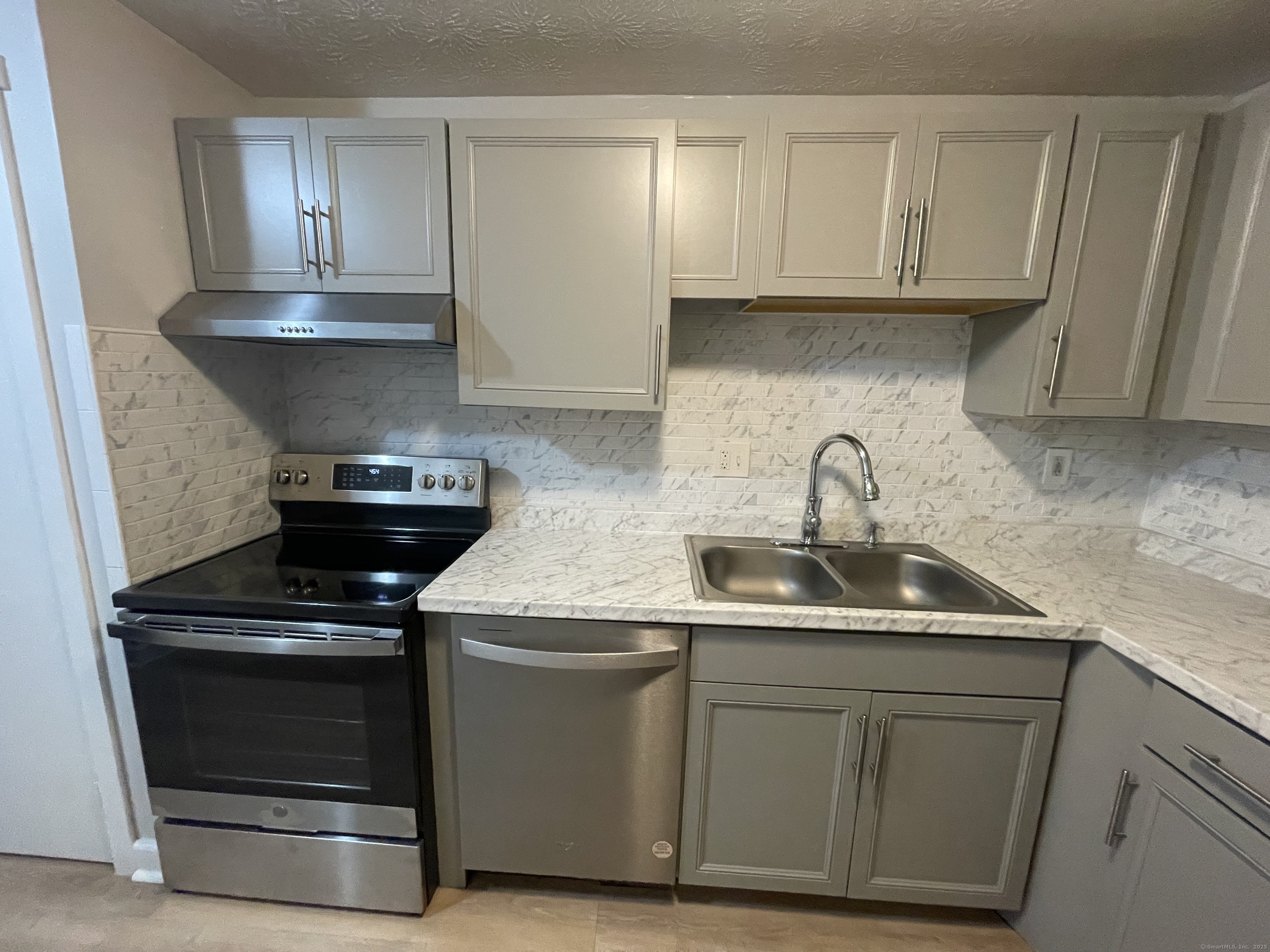 949 Pleasant Valley Road 801