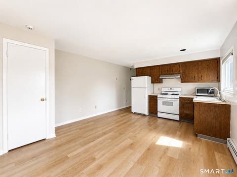 Photo of 124 Lawn Avenue #2R, Stamford, CT 06902 (MLS # 24202323)