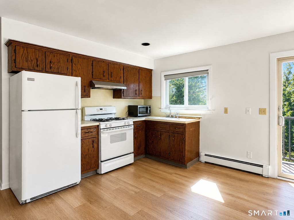Photo of 124 Lawn Avenue #2R, Stamford, CT 06902 (MLS # 24202323)