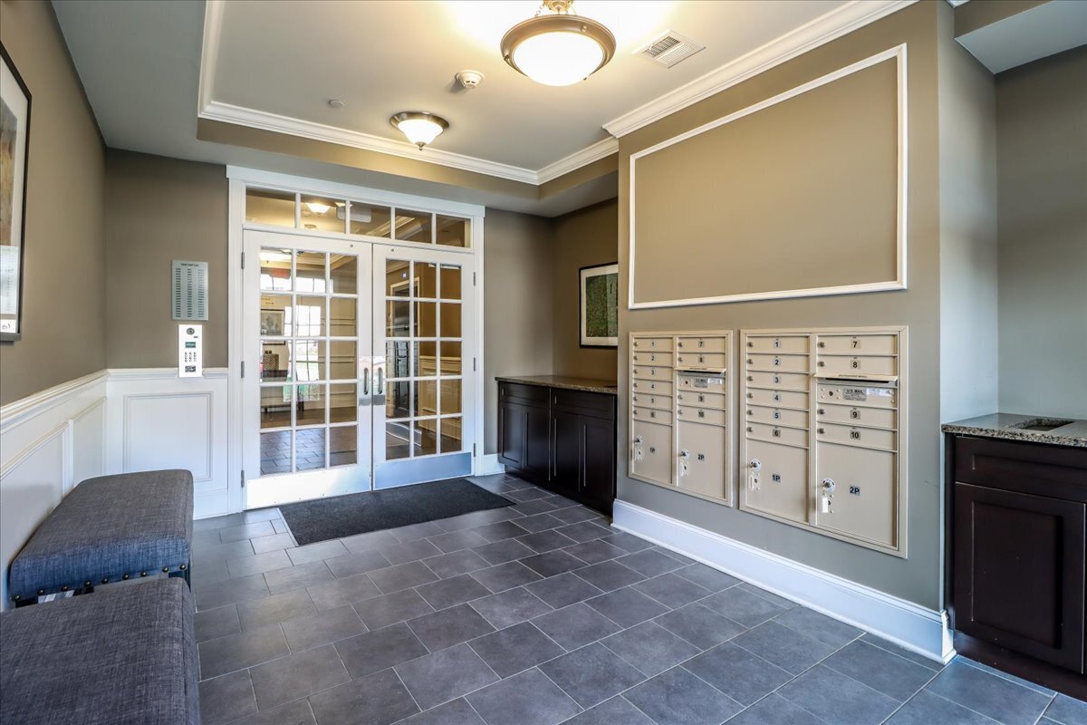 433 Brookside Court 433