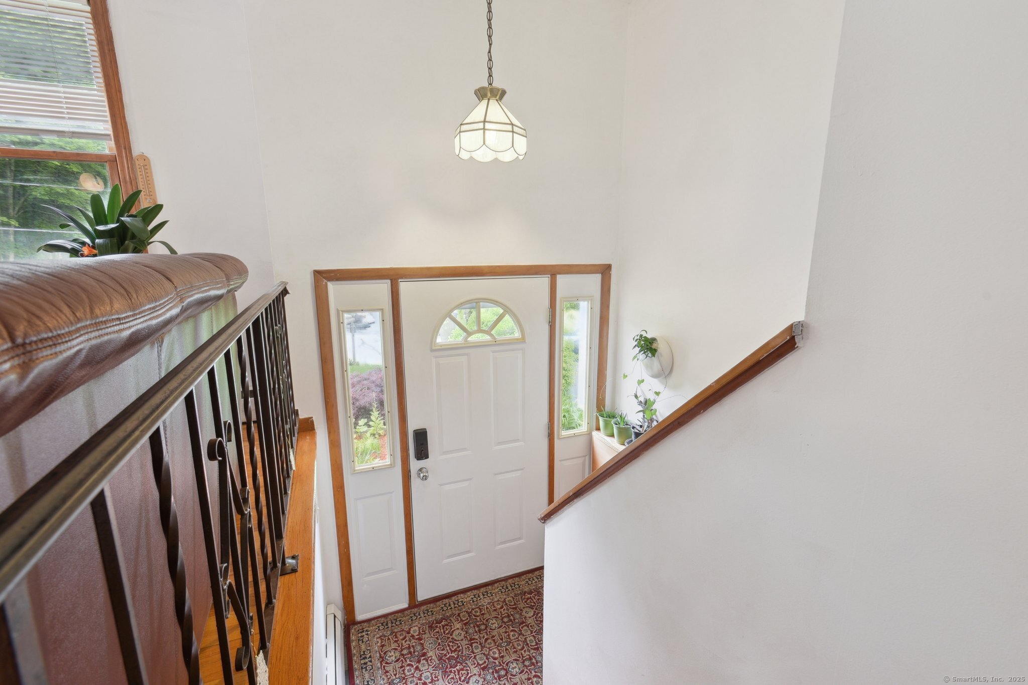 6 Royal Oaks Drive