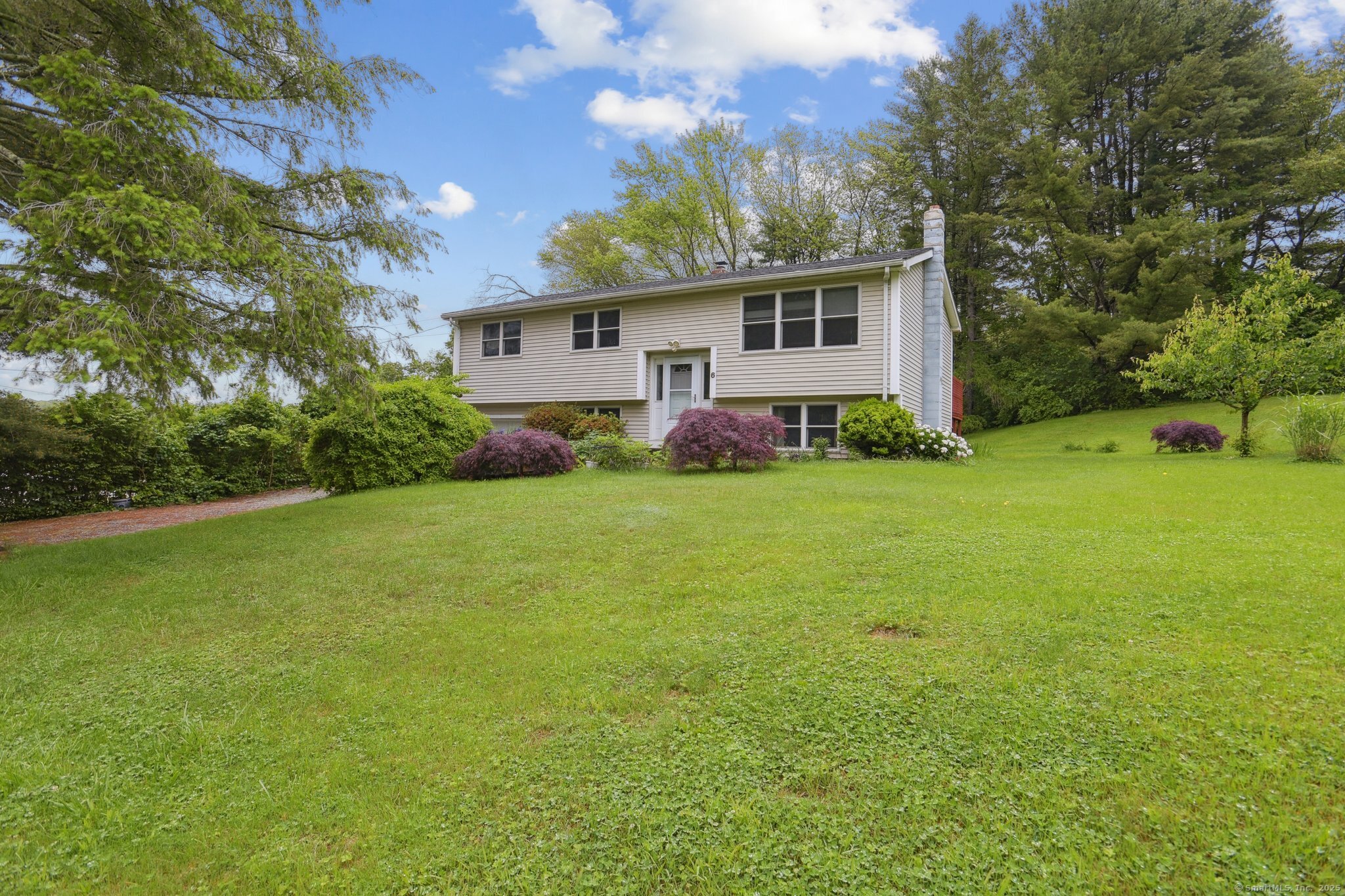 Property for Sale at Royal Oaks Drive, Ledyard, Connecticut - Bedrooms: 5 
Bathrooms: 2 
Rooms: 7  - $389,000