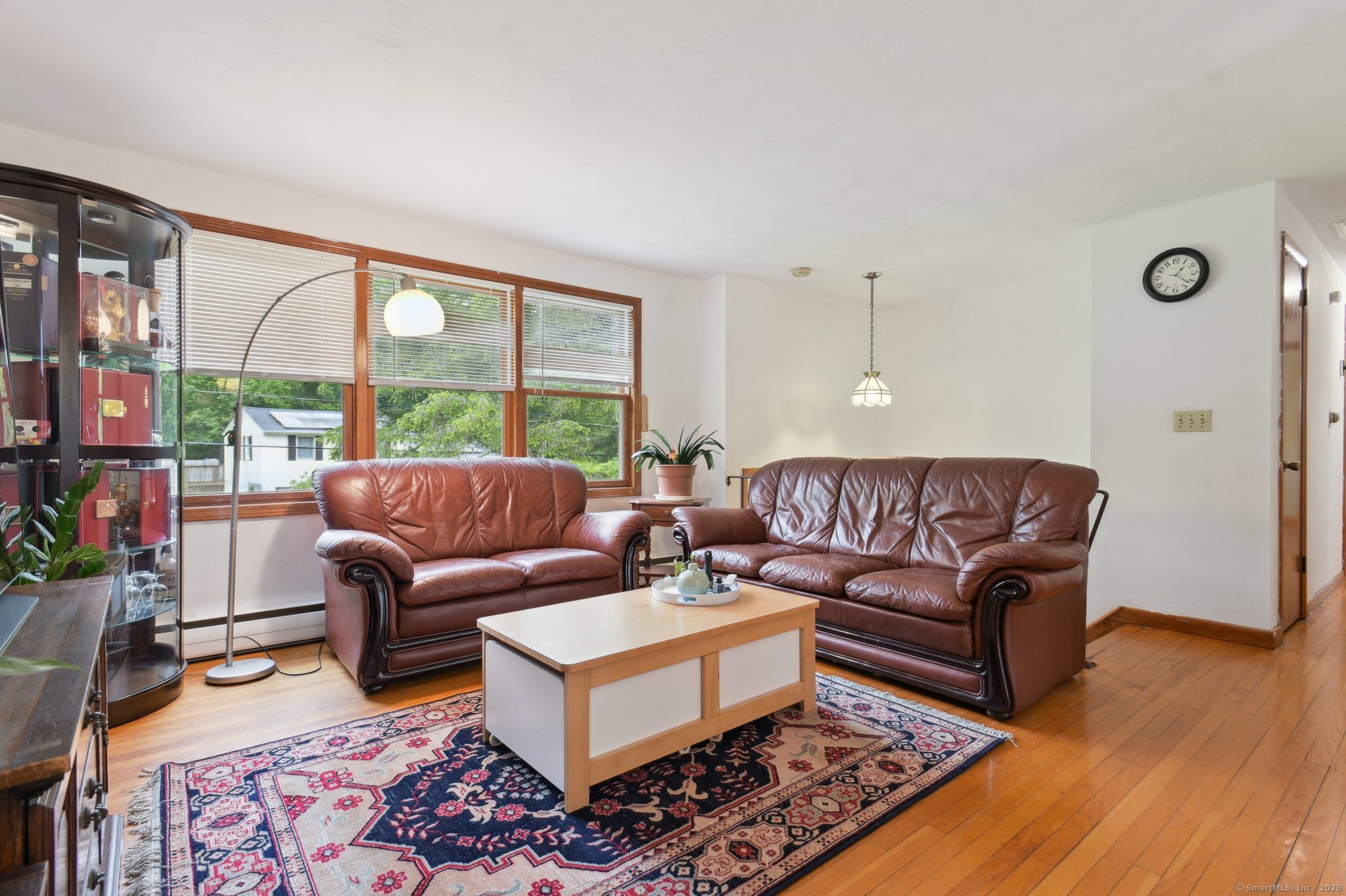 6 Royal Oaks Drive
