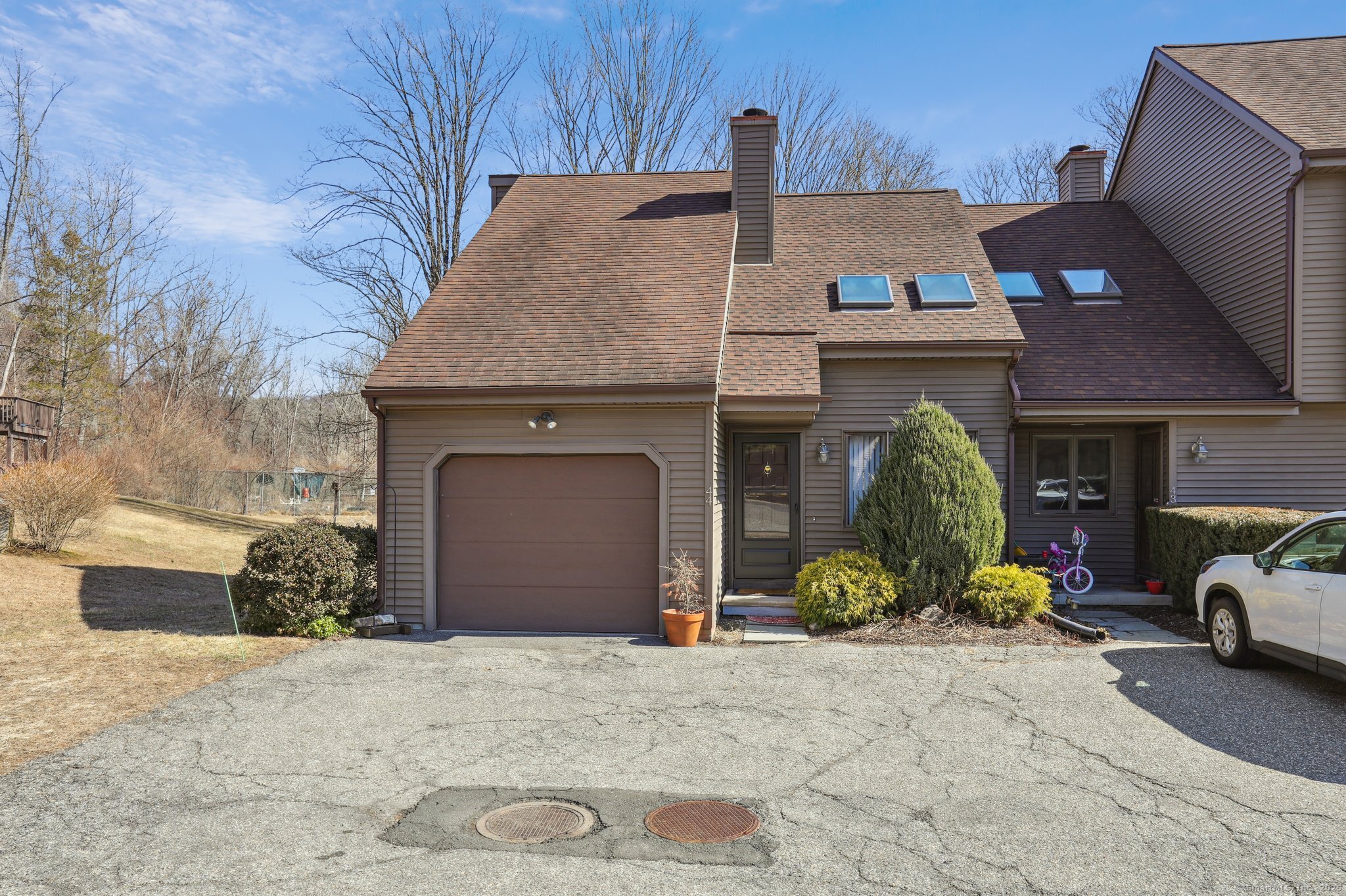 44 Twin Oaks #44, New Milford, Connecticut image 1