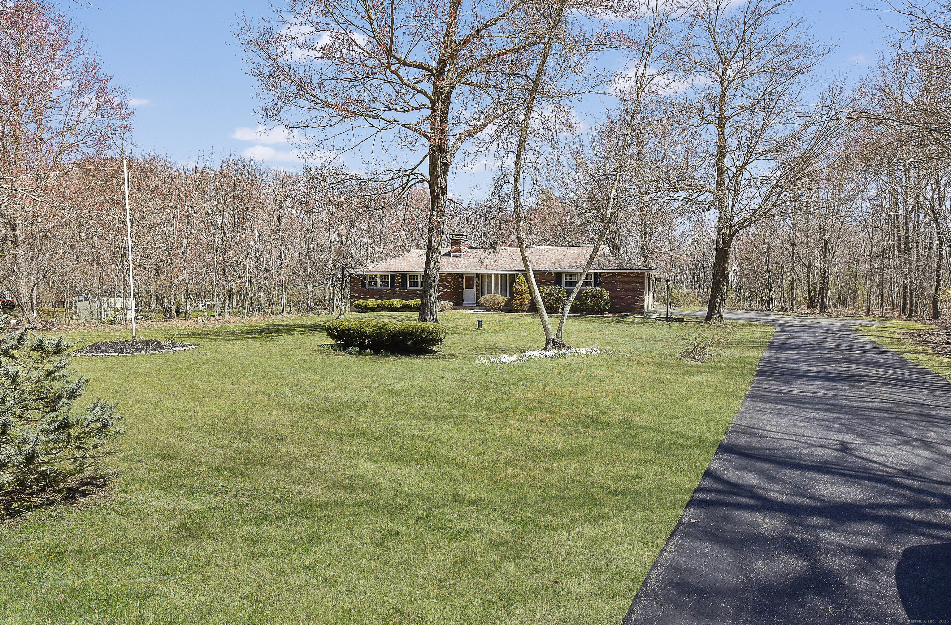 72 Johnnycake Mountain Road, Burlington, Connecticut image 2