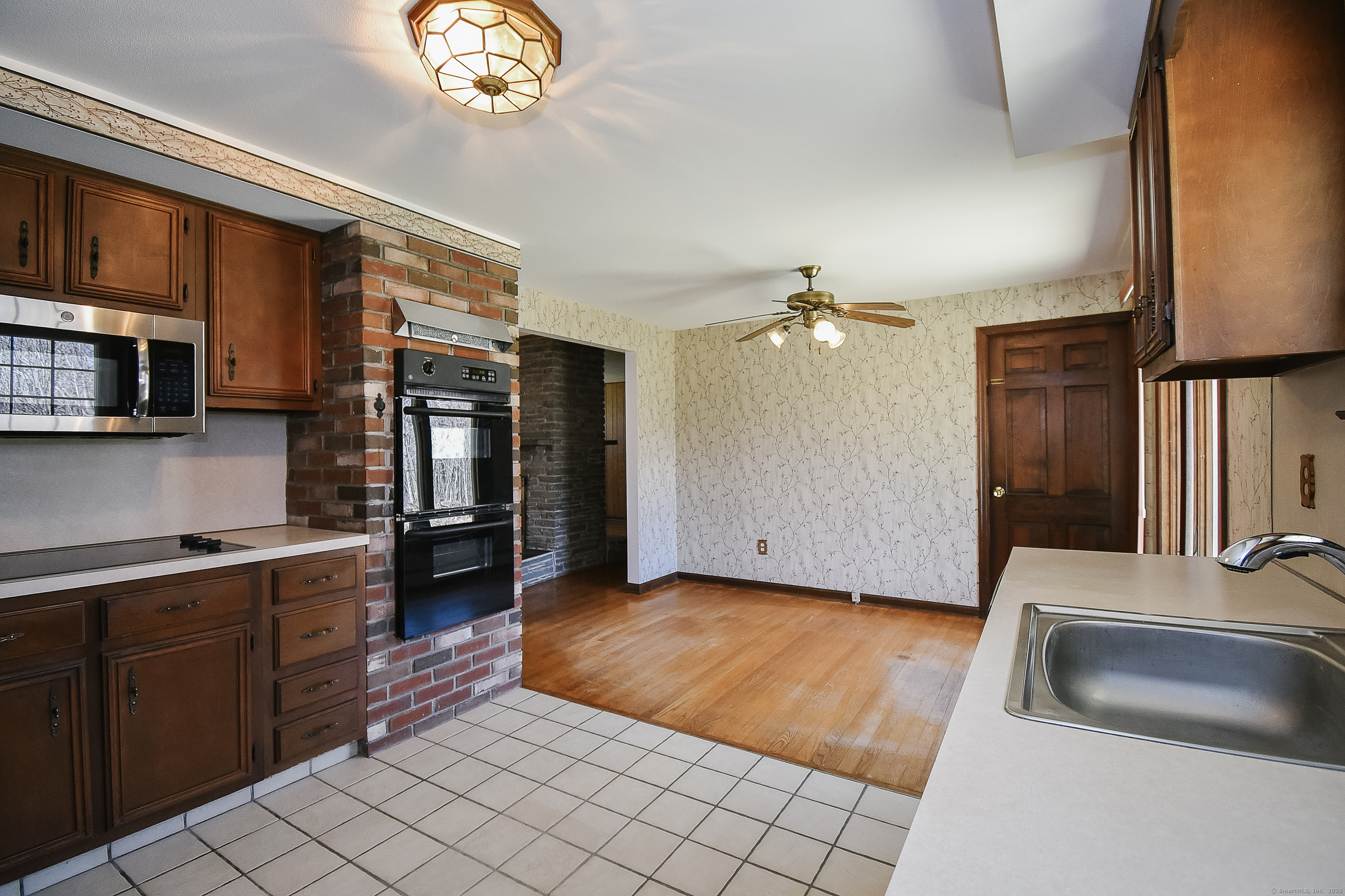 72 Johnnycake Mountain Road, Burlington, Connecticut image 7