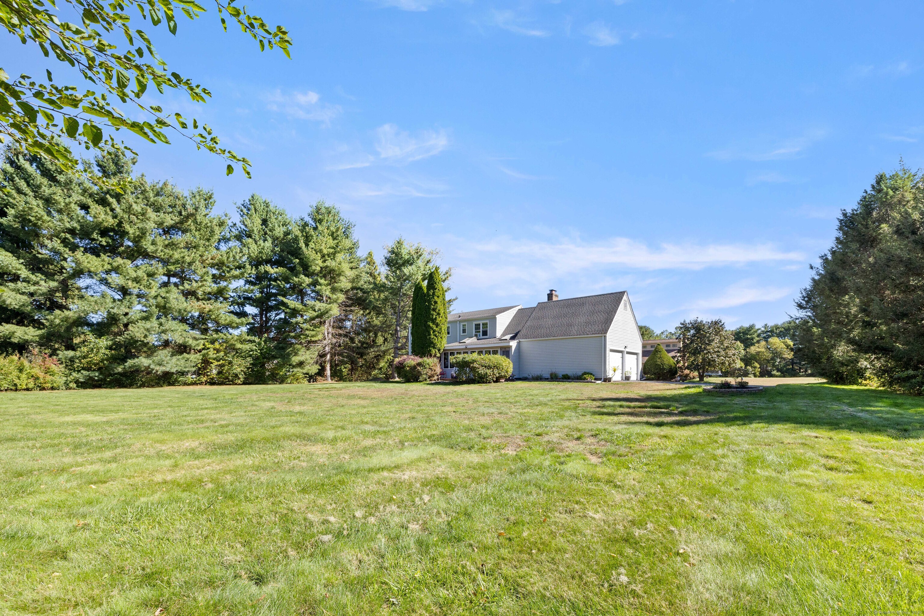 9 Meadowlark Drive