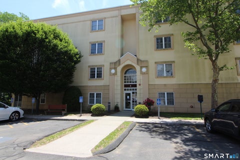 Condo For Sale - 75 Washington Avenue #6-406<br/> Hamden, CT 06518
