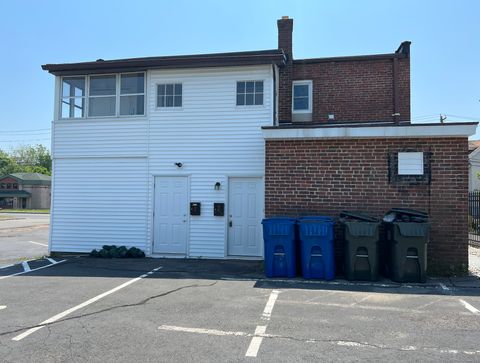 Tiny photo for 861 Farmington Avenue #2nd Floor, Berlin, CT 06037 (MLS # 24161333)