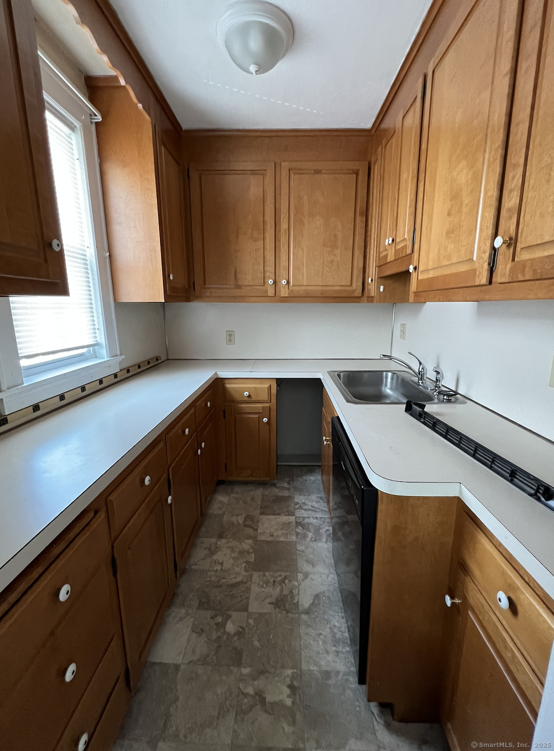 861 Farmington Avenue 2nd Floor