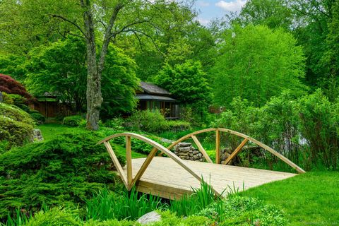 A home in New Canaan