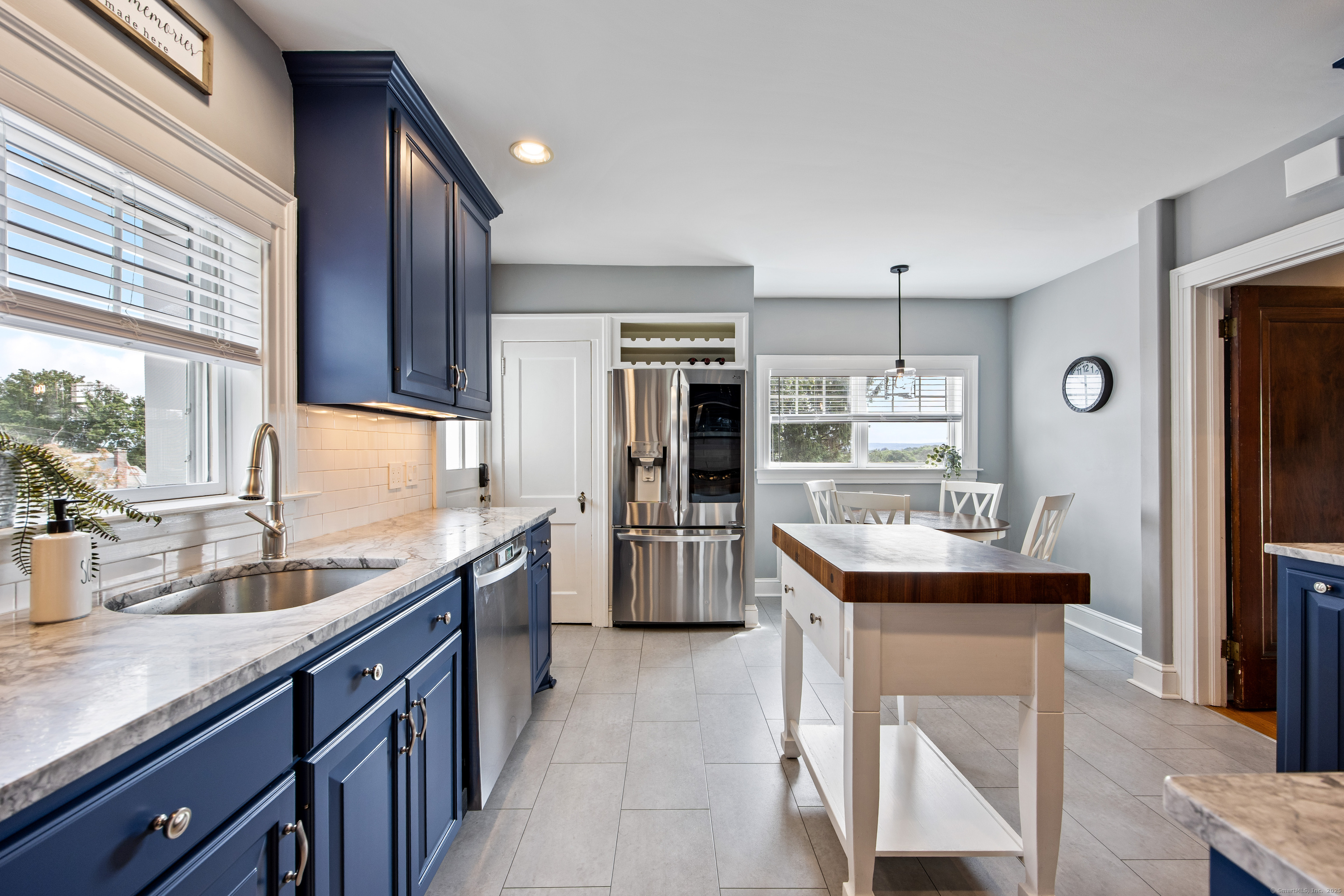 Wethersfield, Connecticut 06109, United States, 3 Bedrooms Bedrooms, ,3 BathroomsBathrooms,Residential,Coming Soon,198208