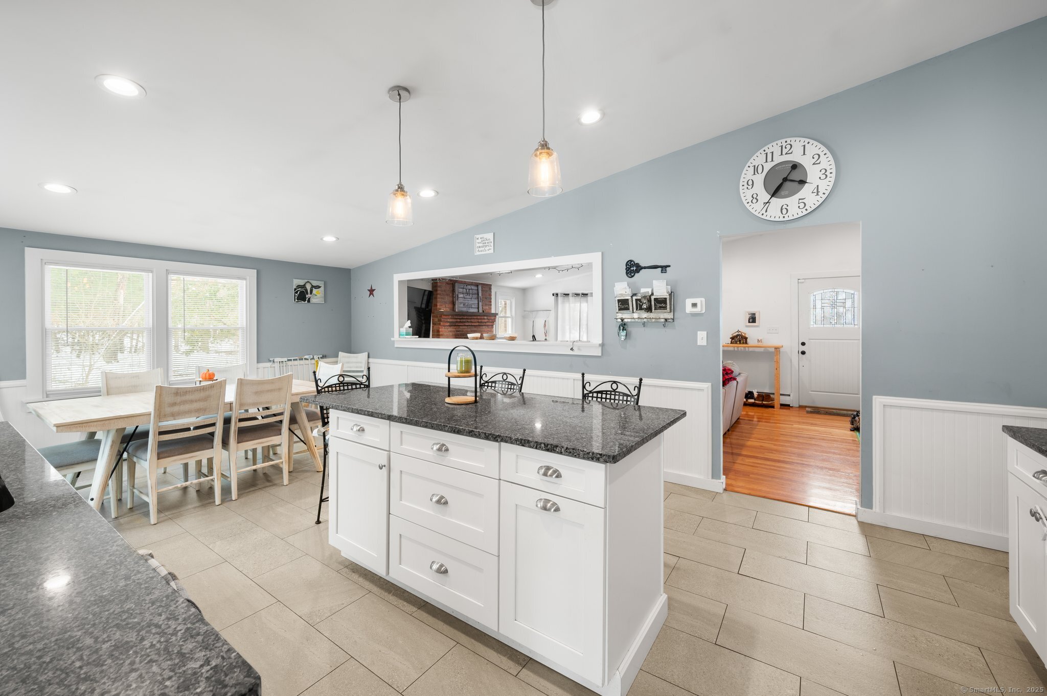 686 Squaw Rock Road, Plainfield, Connecticut image 5