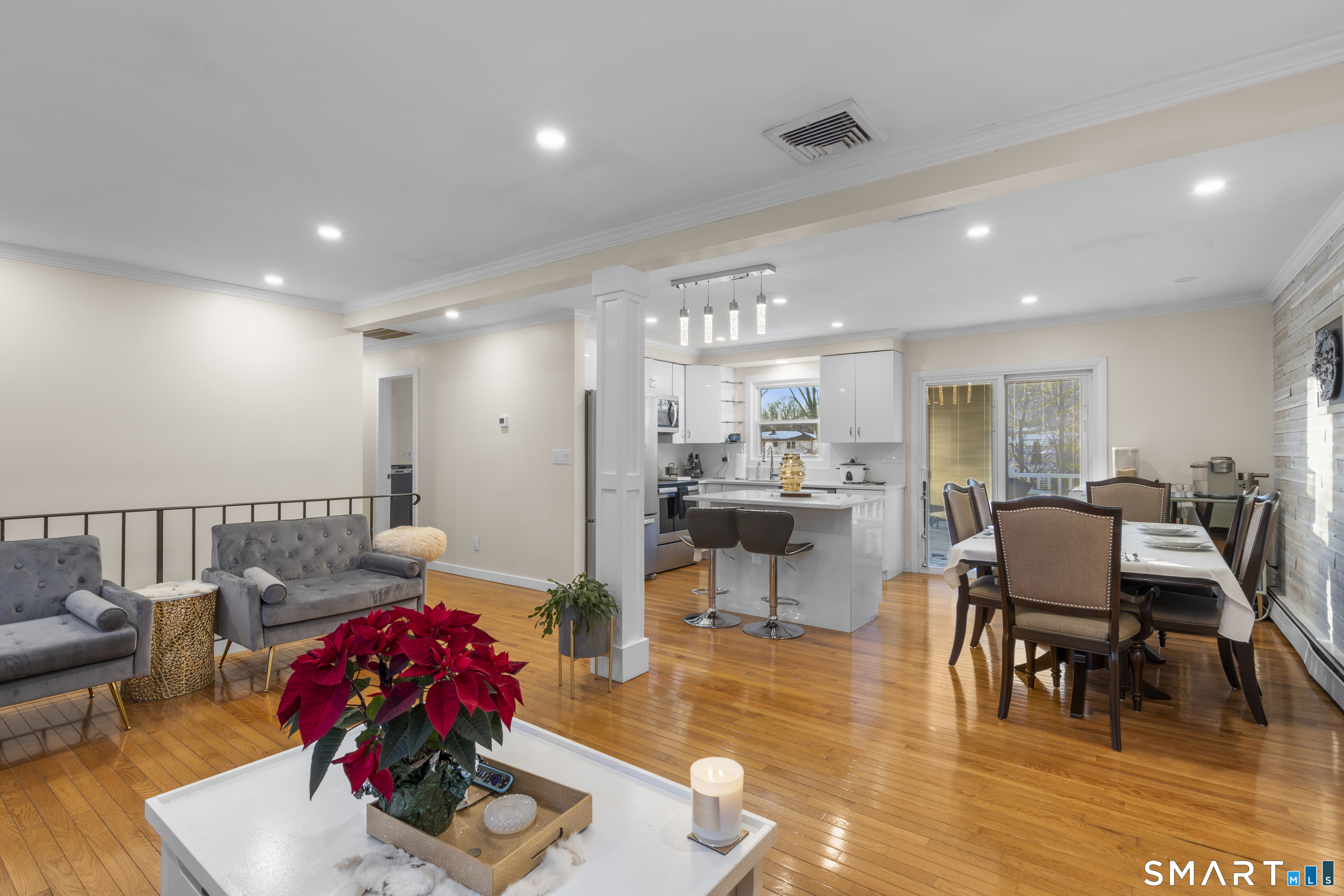 102 Forest St Extension