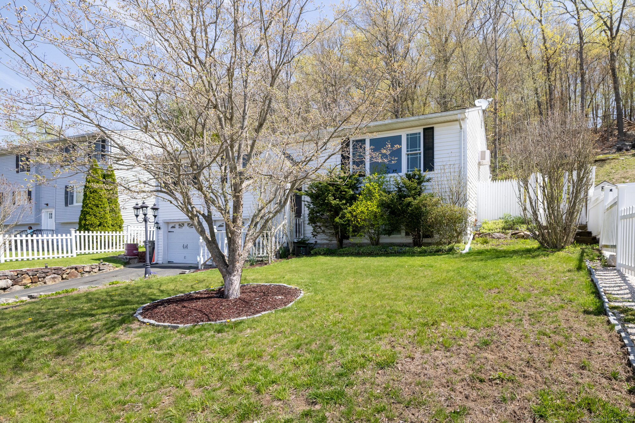 129 High Ridge Road, Naugatuck, Connecticut image 2