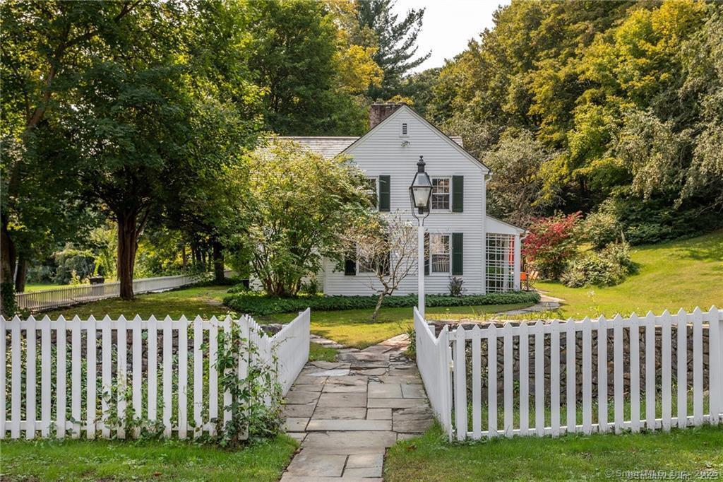 115 River Road