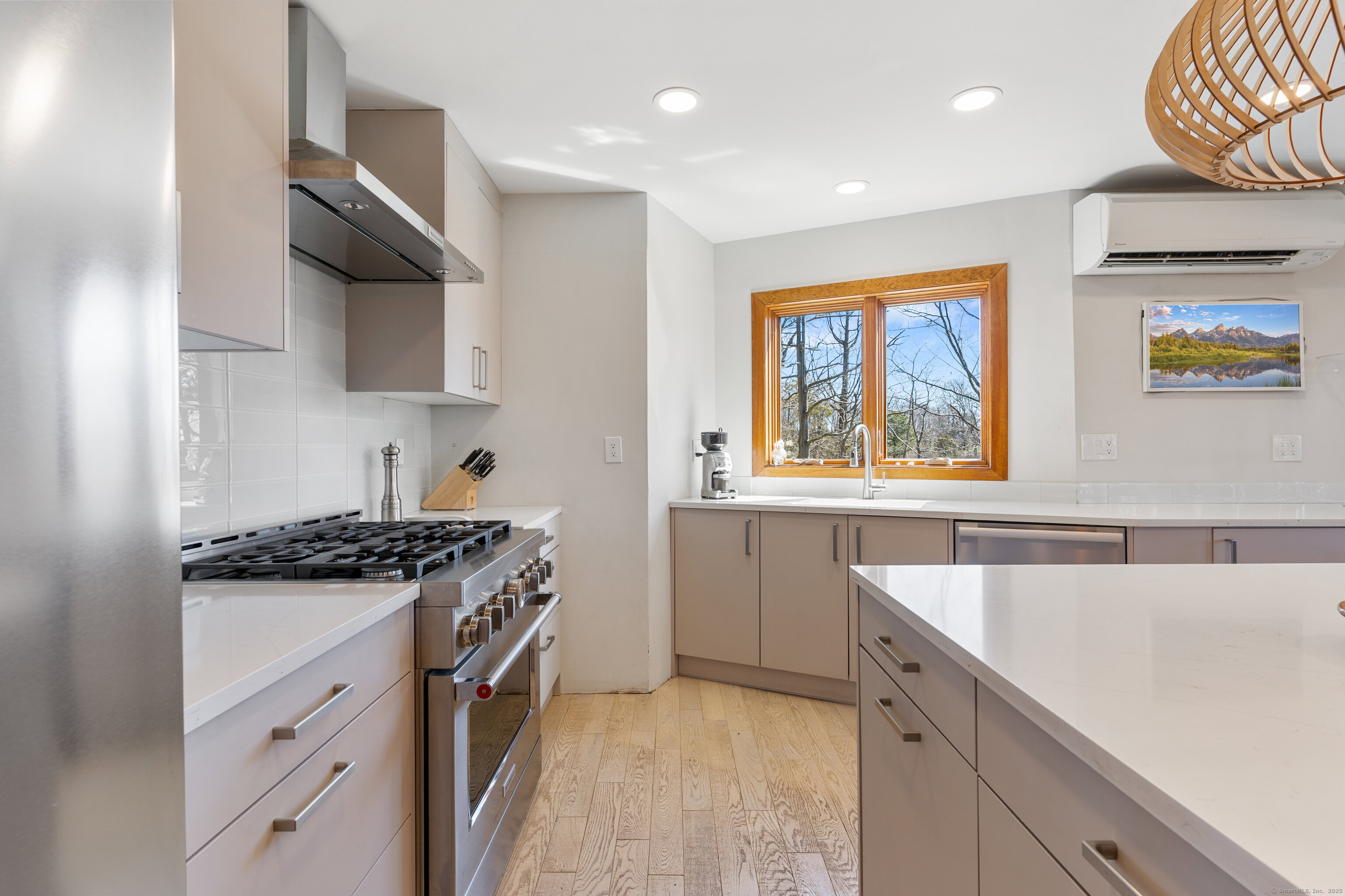 46 Wallace Road, Branford, Connecticut image 4