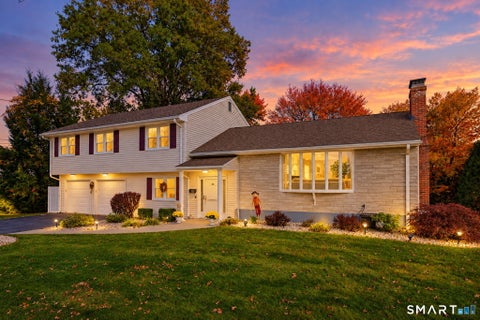 Photo of 46 Pond Side Drive, Wethersfield, CT 06109 (MLS # 24214868)