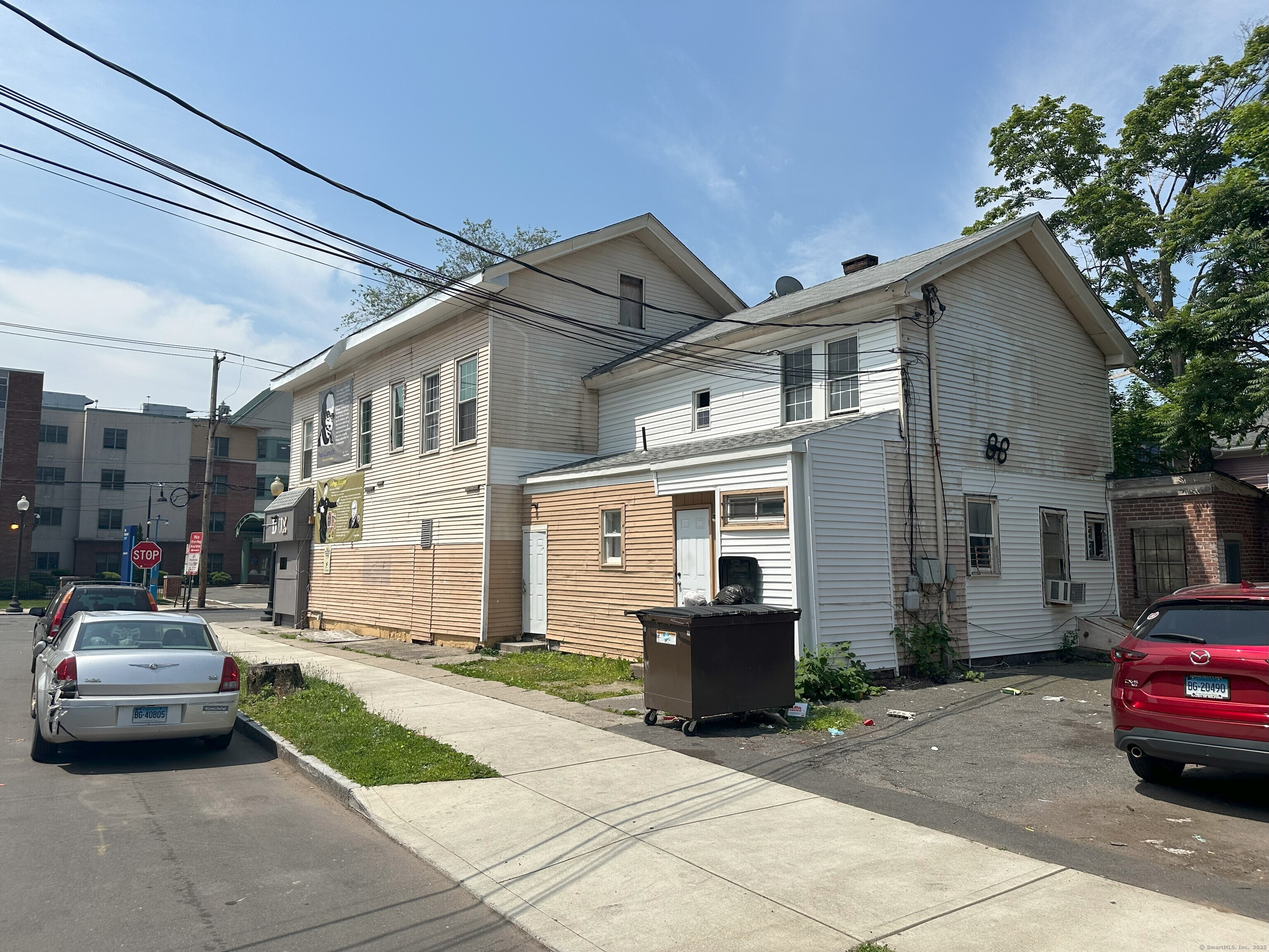1361 Chapel Street