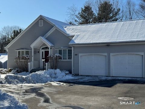 Photo of 424 Navajo Loop #424, Shelton, CT 06484 (MLS # 24150204)