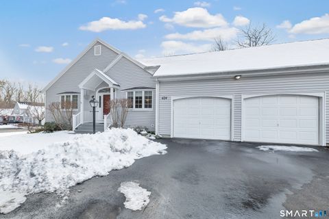 424 Navajo Loop 424 Shelton CT 06484