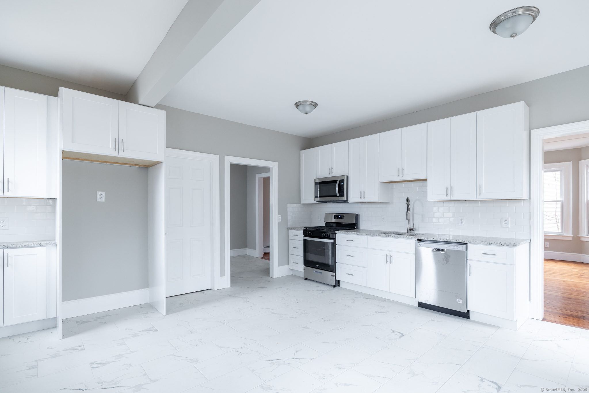 201 New Hanover Avenue, Meriden, Connecticut image 3