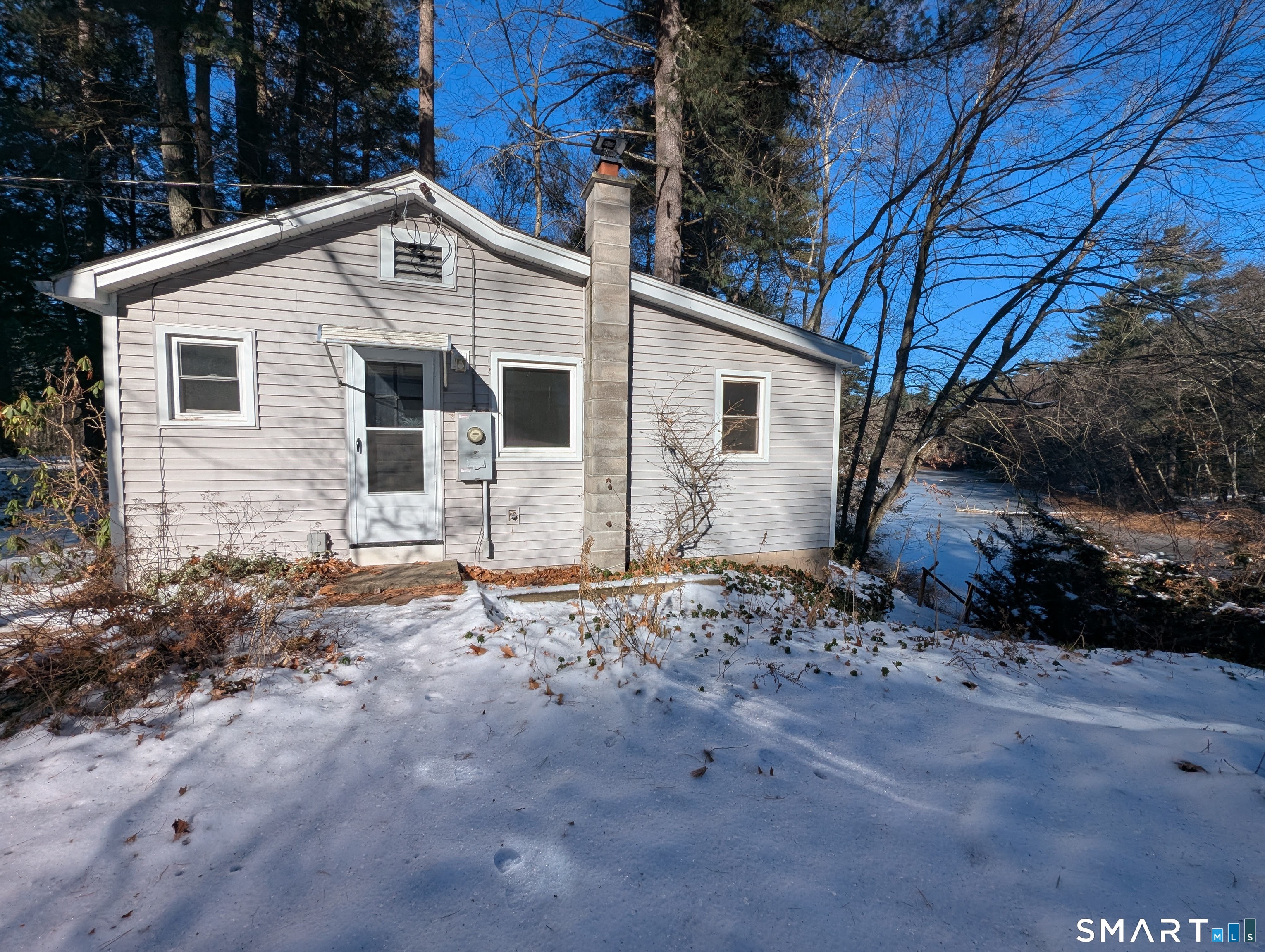 414 Salmon Brook Street