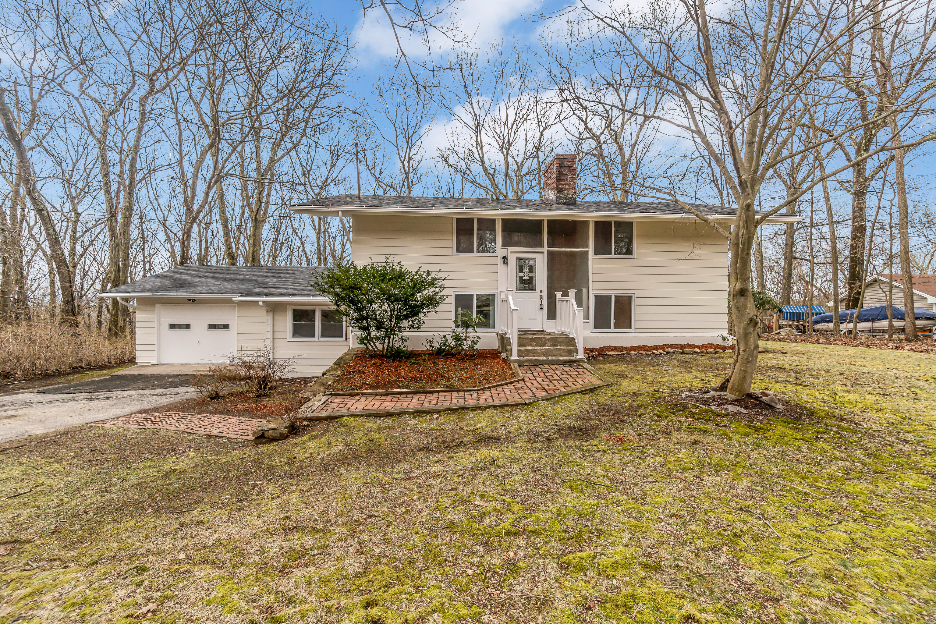 Property for Sale at 6 Lyrical Lane, Newtown, Connecticut - Bedrooms: 3 
Bathrooms: 2 
Rooms: 6  - $499,000