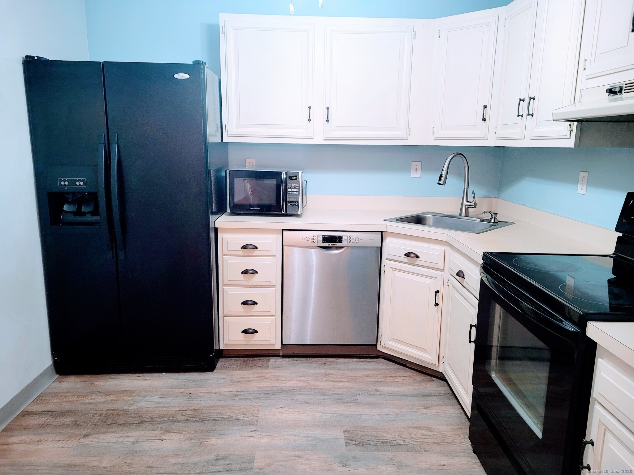 1103 Twin Circle Drive 1103