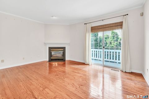 Tiny photo for 2612 North Avenue #F9, Bridgeport, CT 06604 (MLS # 24168302)