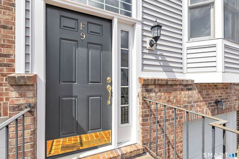 Tiny photo for 2612 North Avenue #F9, Bridgeport, CT 06604 (MLS # 24168302)