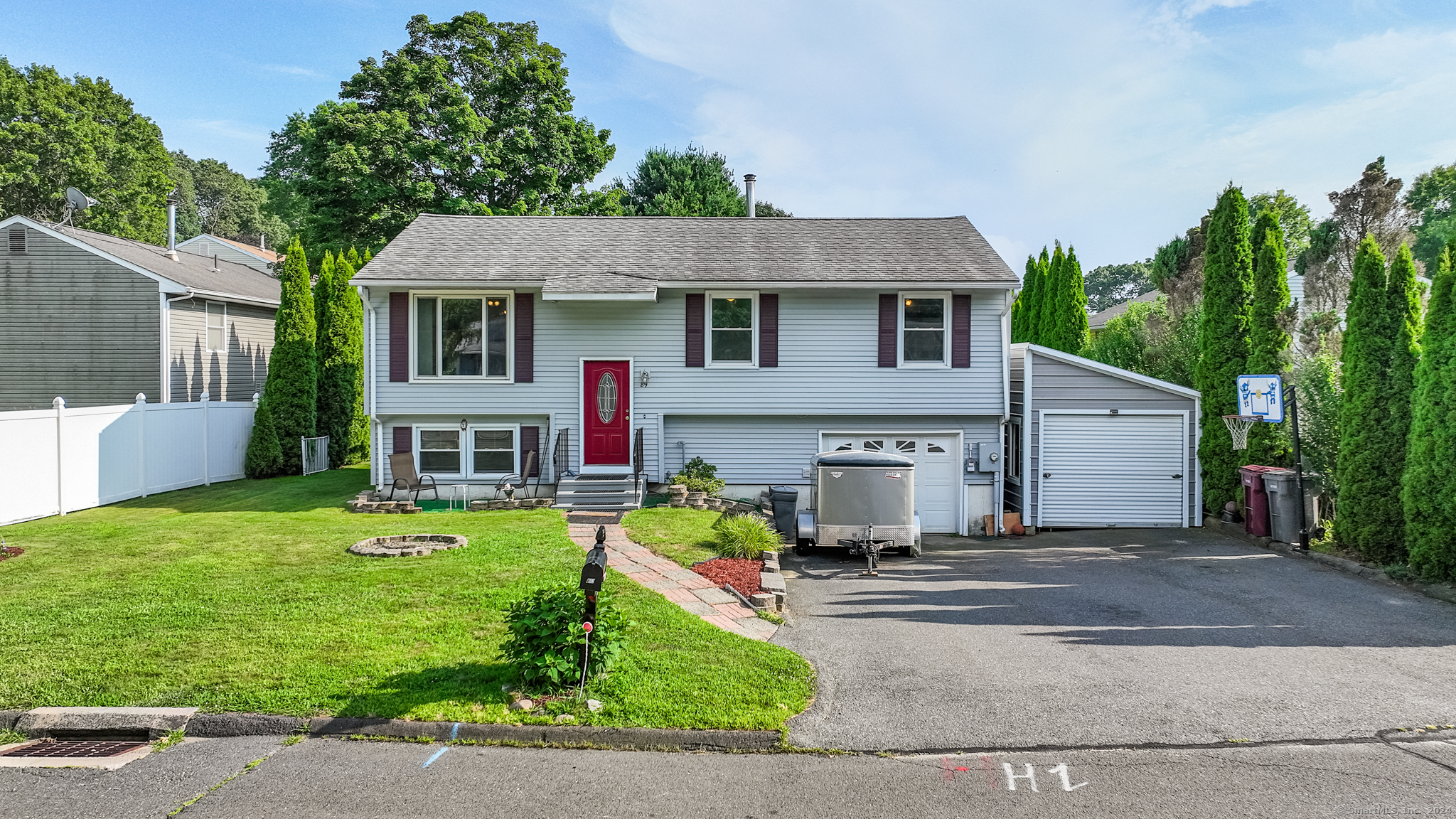 View Naugatuck, CT 06770 house