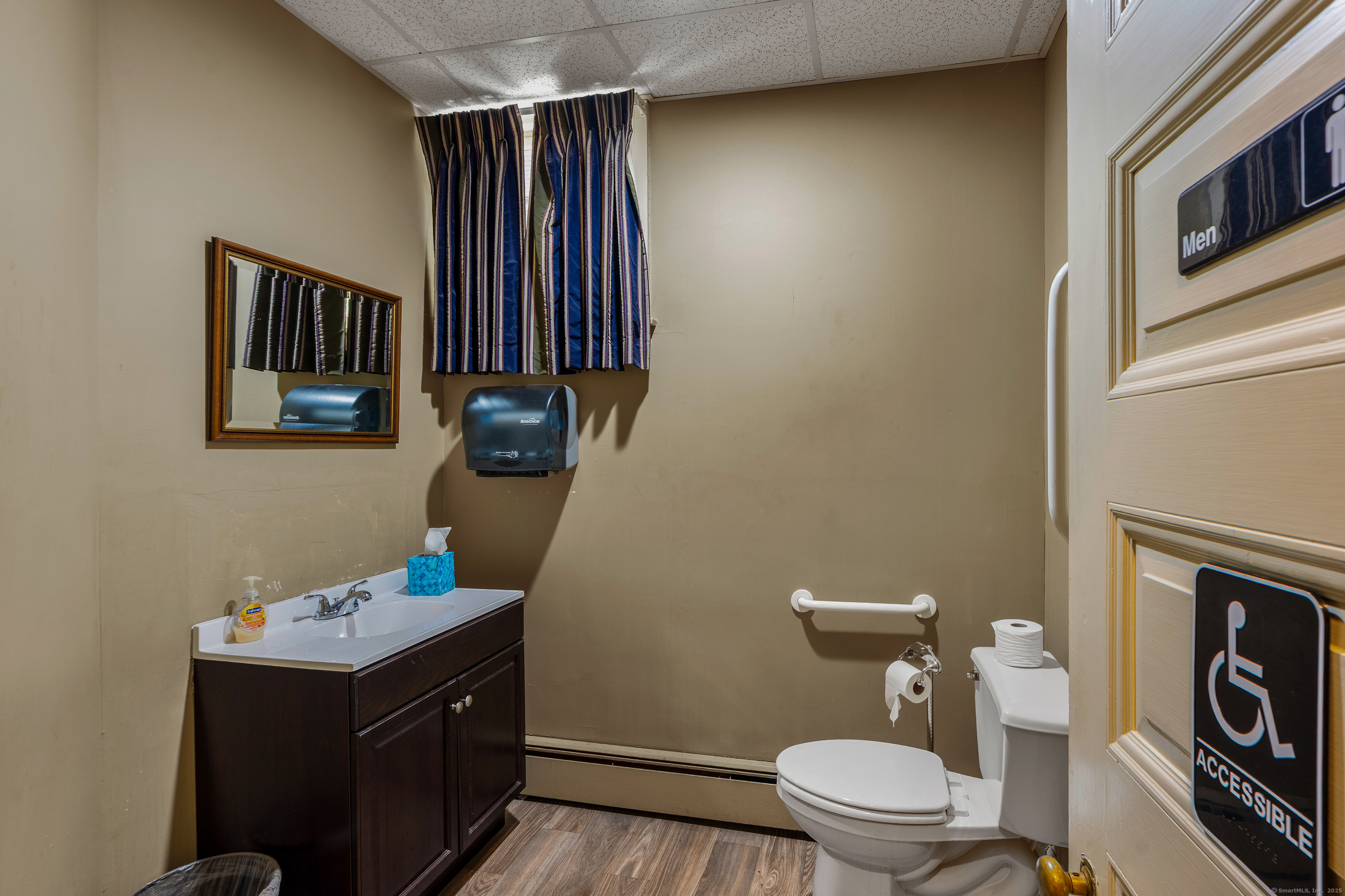 Vernon, Connecticut 06066, United States, ,3 BathroomsBathrooms,Commercial,Active,186798