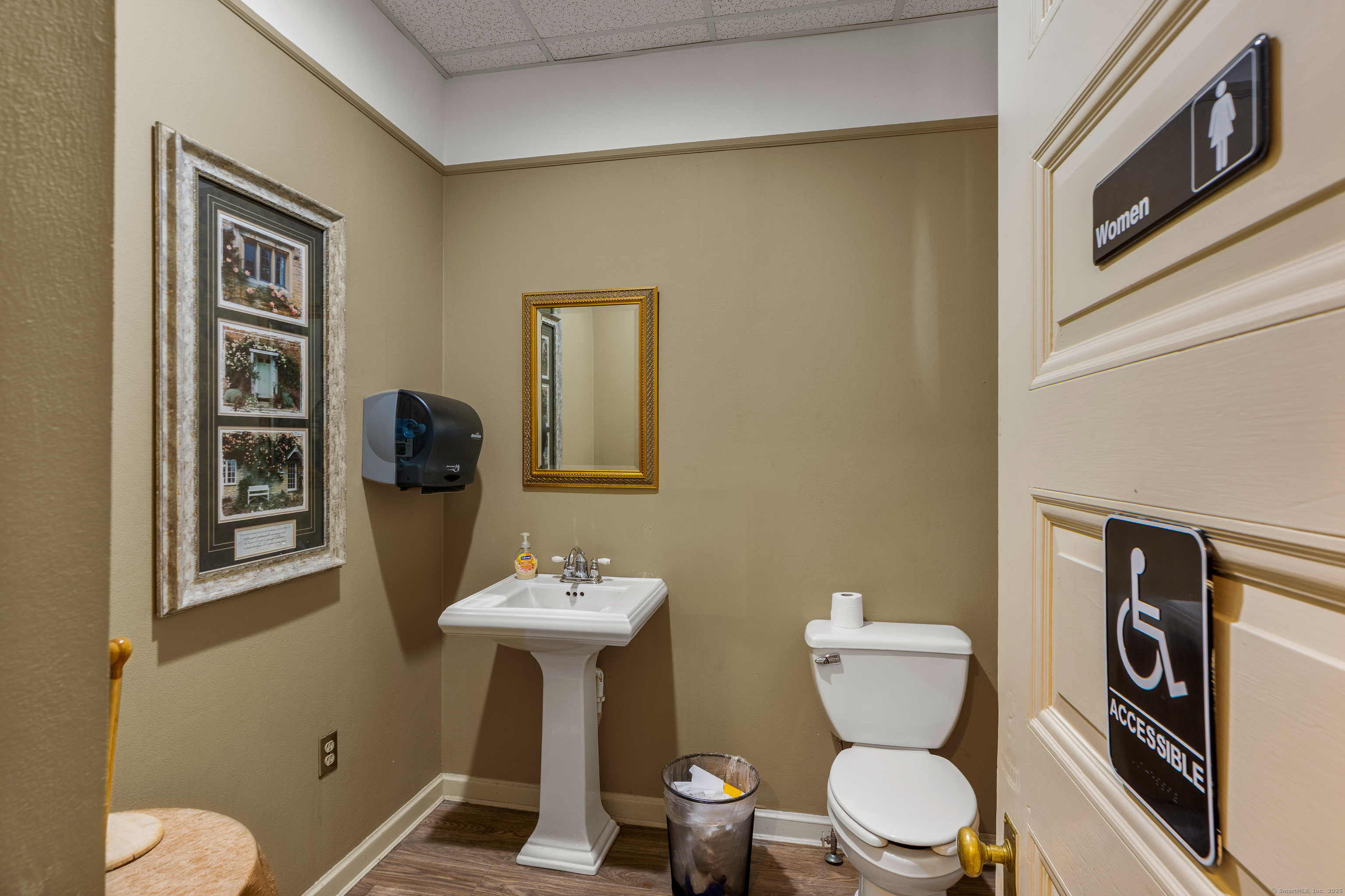 Vernon, Connecticut 06066, United States, ,3 BathroomsBathrooms,Commercial,Active,186798