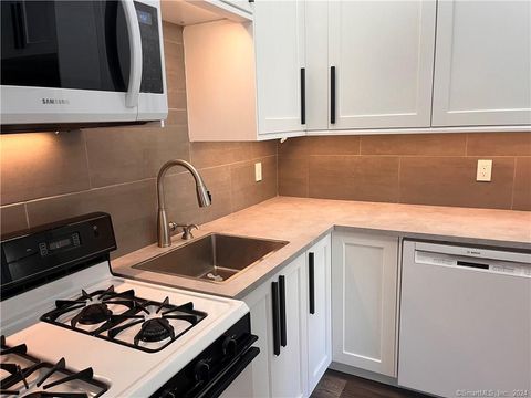 Tiny photo for 60 Olcott Way #60, Ridgefield, CT 06877 (MLS # 24152426)