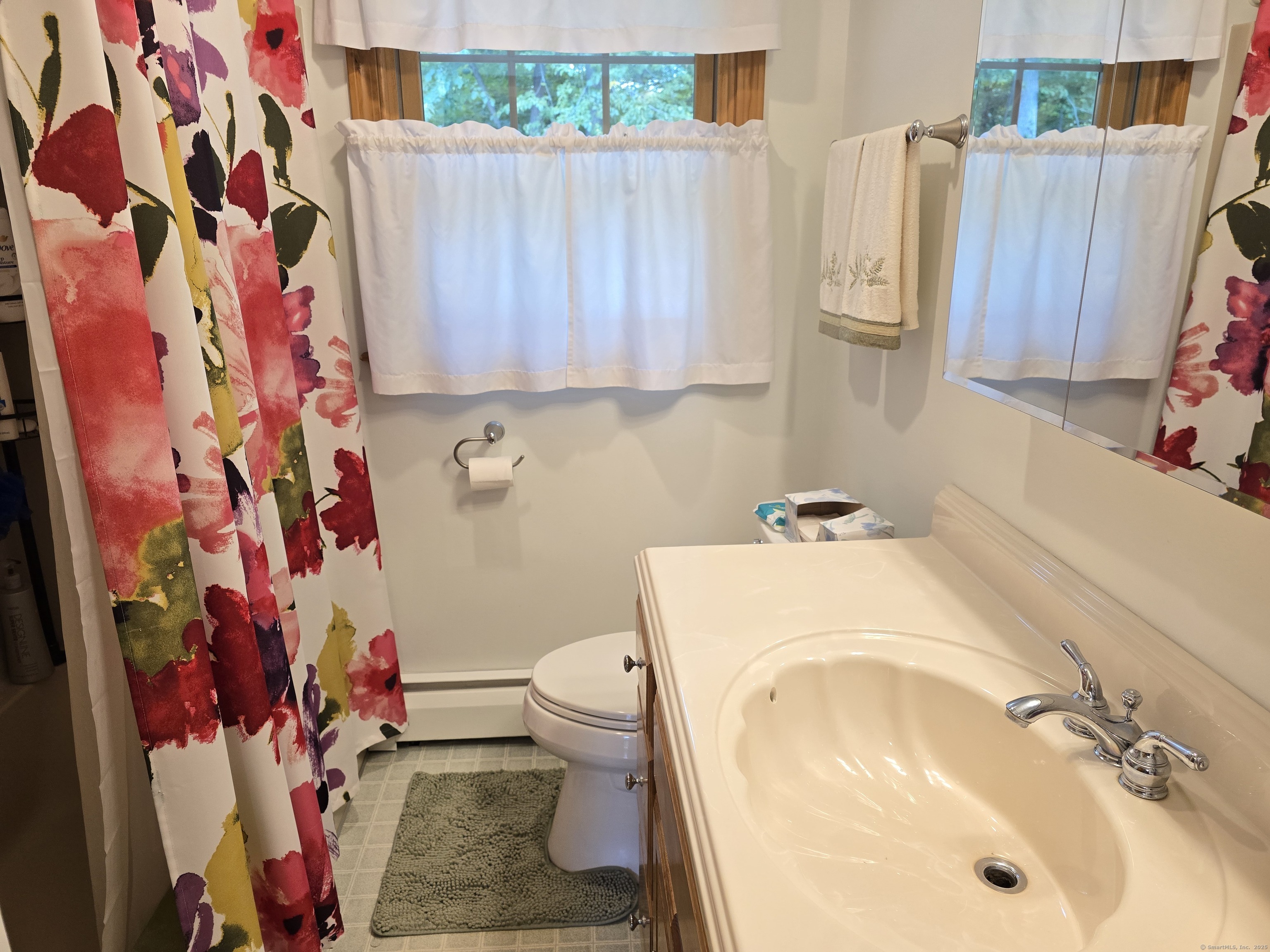 Durham, Connecticut 06422, United States, 4 Bedrooms Bedrooms, ,2 BathroomsBathrooms,Residential,Active,202590