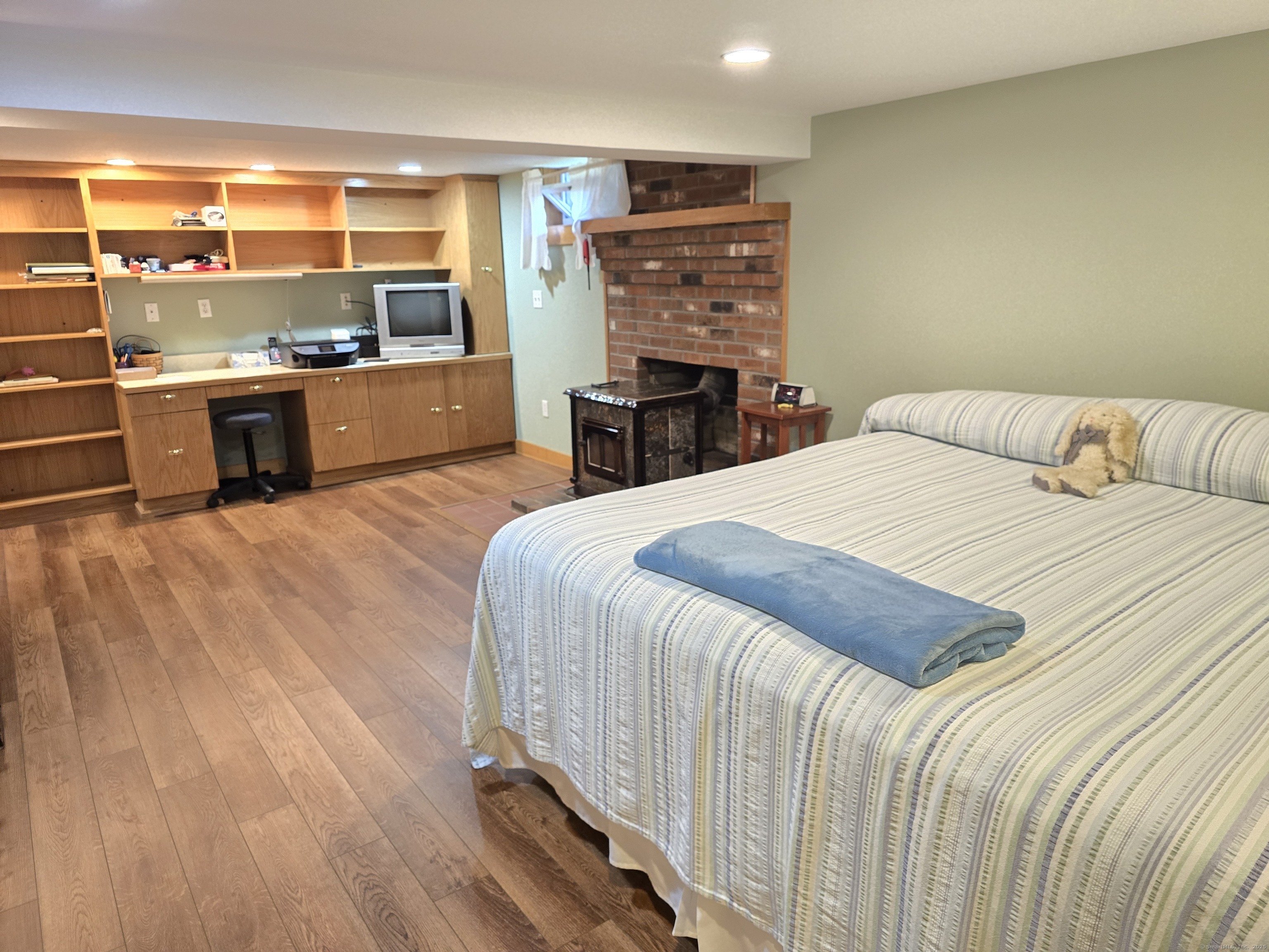 Durham, Connecticut 06422, United States, 4 Bedrooms Bedrooms, ,2 BathroomsBathrooms,Residential,Active,202590