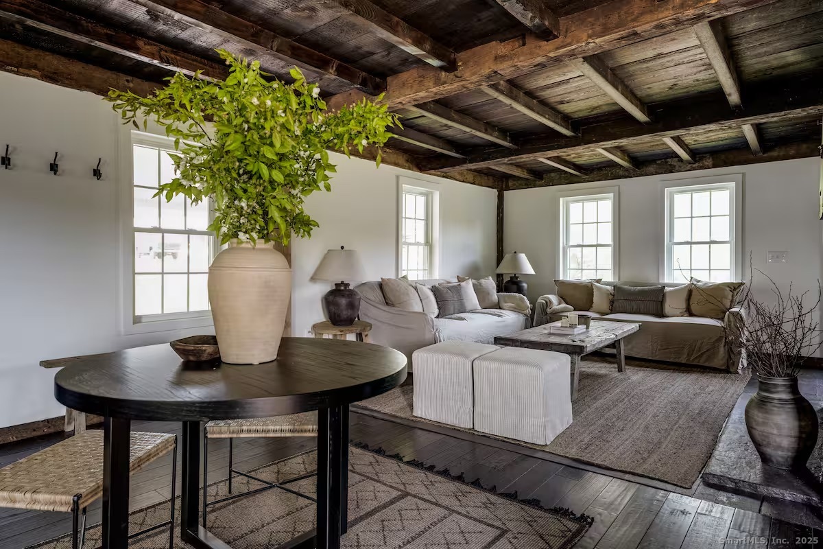 740 Little City Road