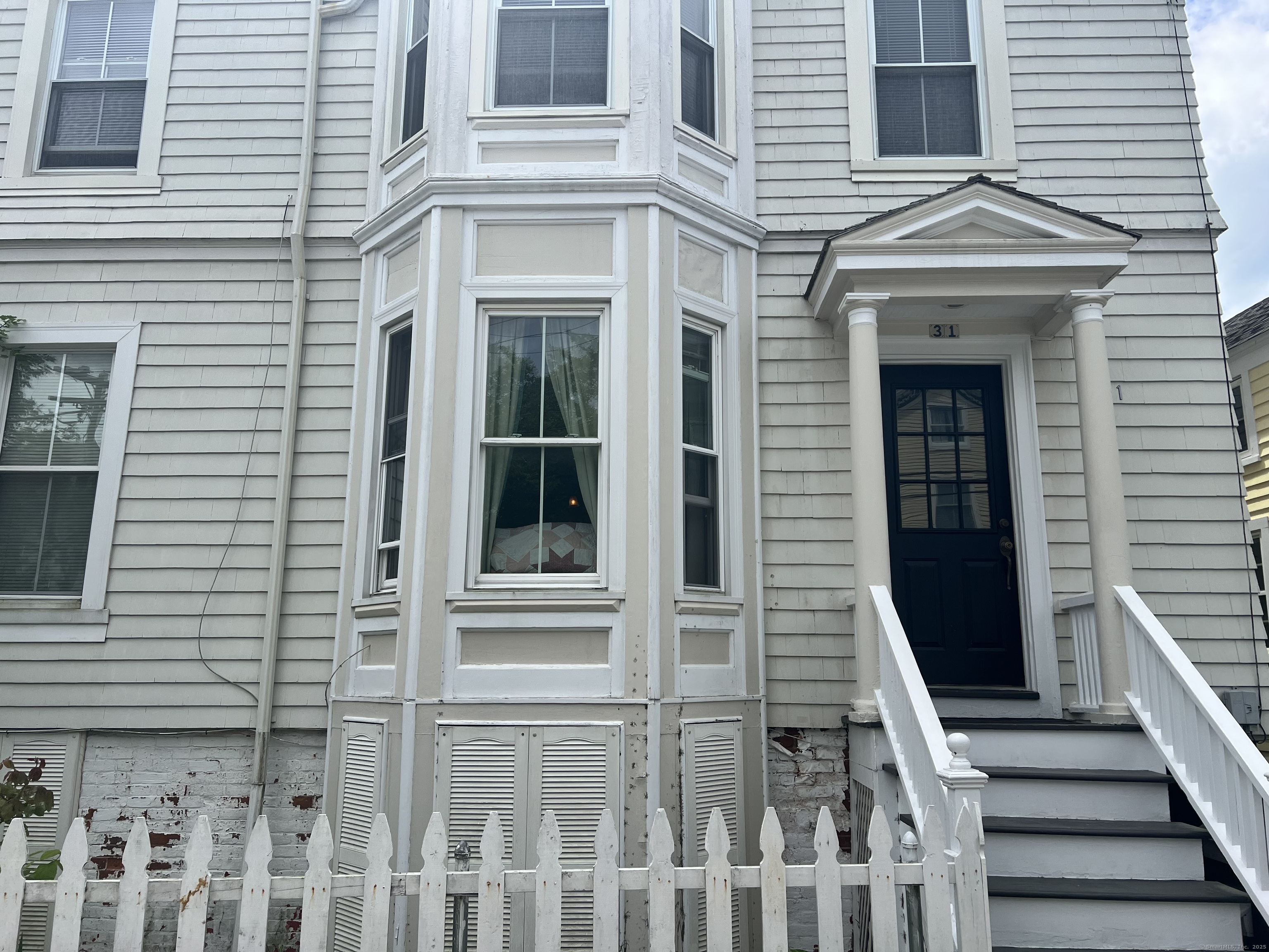 Stonington, Connecticut 06378, United States, 2 Bedrooms Bedrooms, ,2 BathroomsBathrooms,Residential,Pending,137690