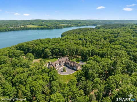 Homes For Sale - 5 Viewpoint Lane<br/> Tolland County, Ellington, CT 06029