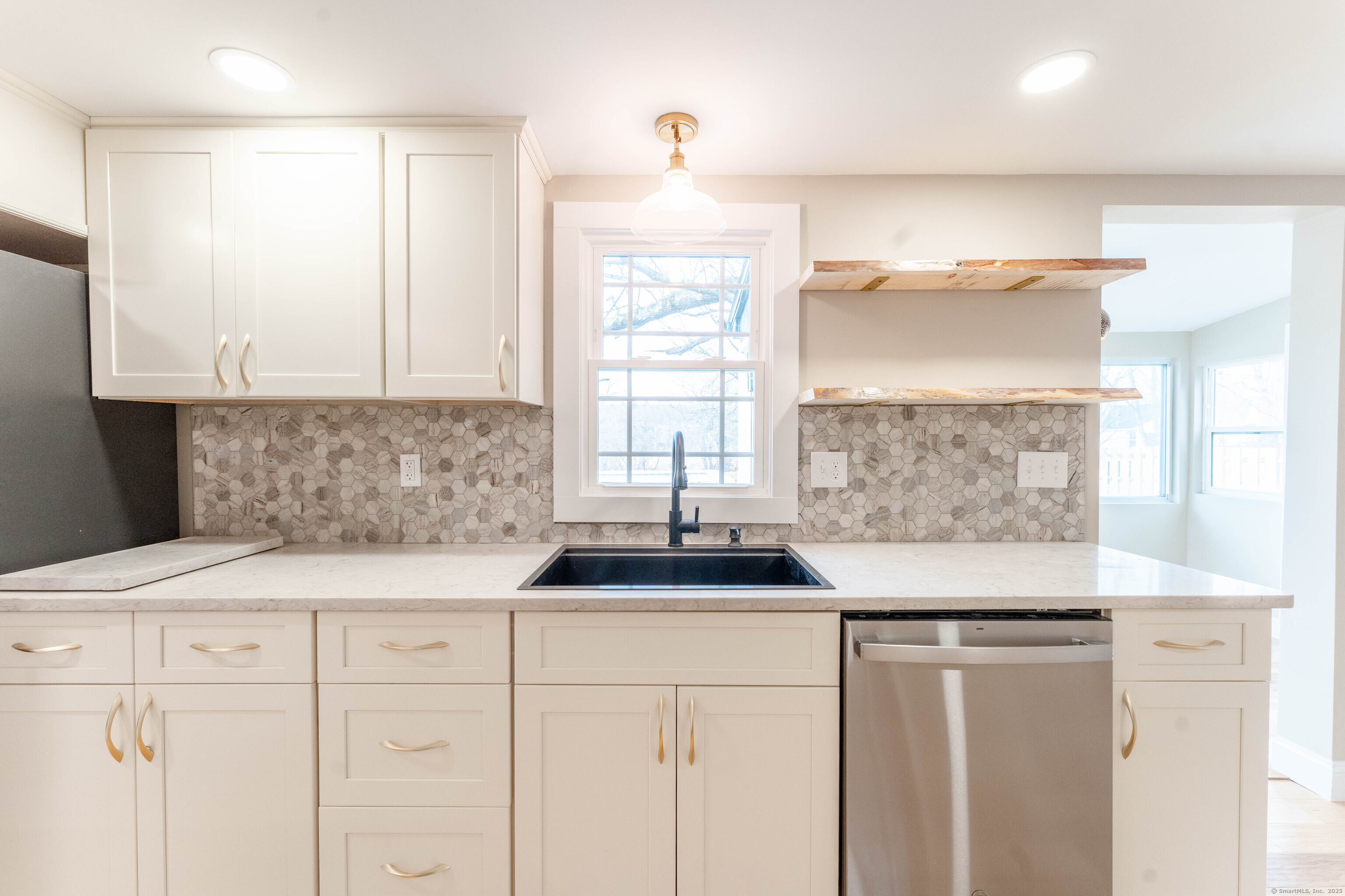 394 Riverside Drive, Thompson, Connecticut image 13