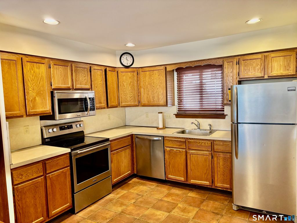 Photo of 14 Idlewood #14, Bethel, CT 06801 (MLS # 24150180)