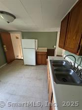 Manchester, Connecticut 06042, United States, 4 Bedrooms Bedrooms, ,2 BathroomsBathrooms,Residential,Active,195976