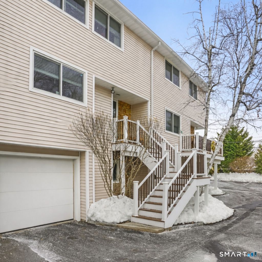 Photo of 328 Hamilton Avenue #4, Greenwich, CT 06830 (MLS # 24154308)