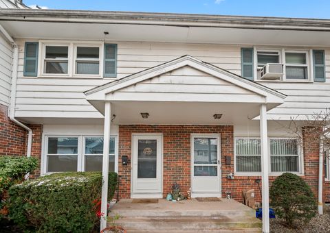 Photo of 16 Lawton Road #22, Manchester, CT 06042 (MLS # 24137418)