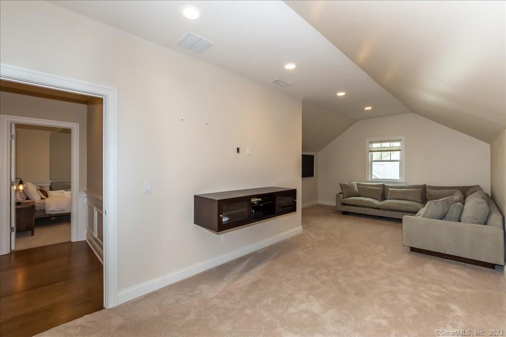 Photo 23 of 40 of 18 Heron Pond Road house