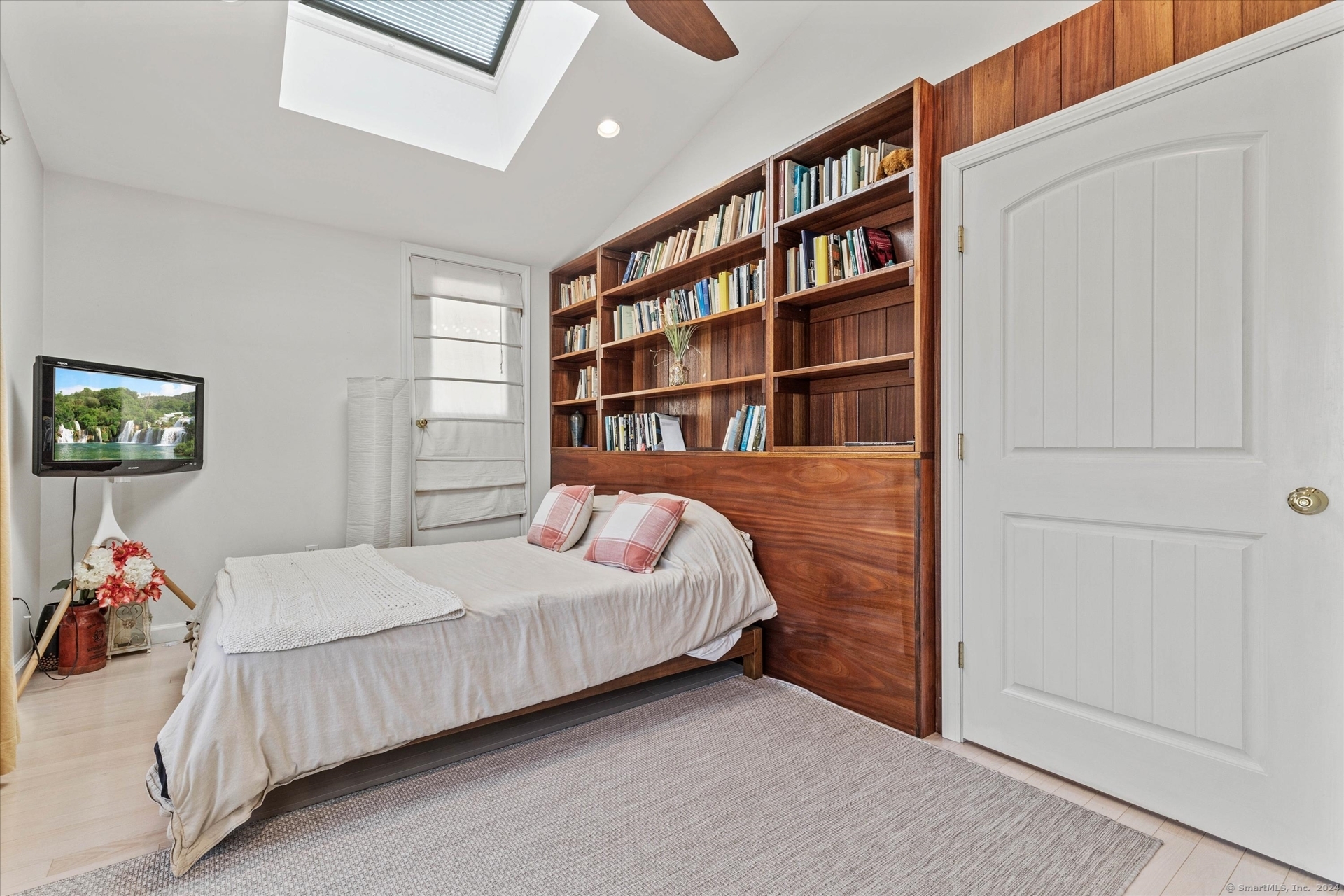 231 Pawson Road, Branford, Connecticut image 13