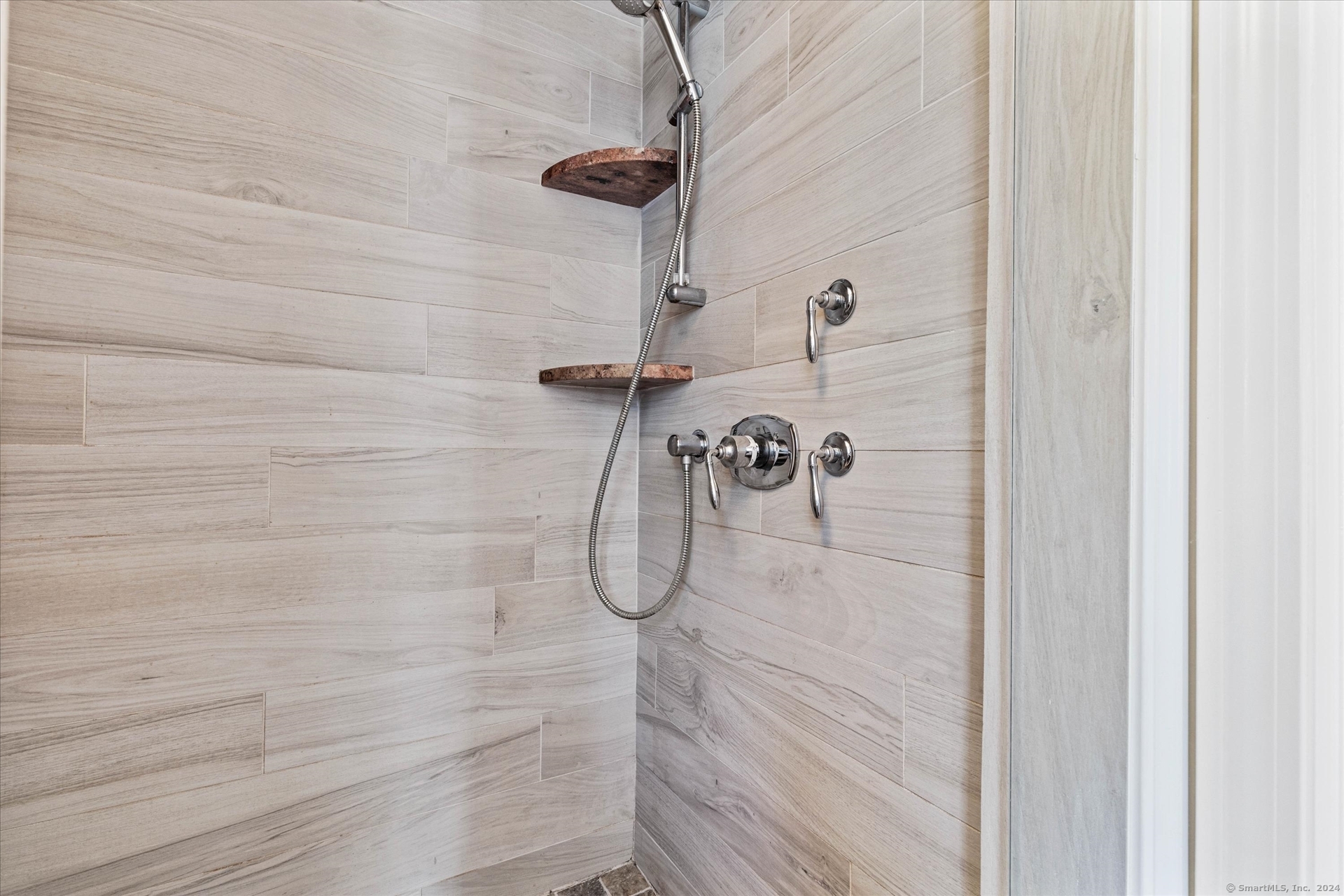 231 Pawson Road, Branford, Connecticut image 27